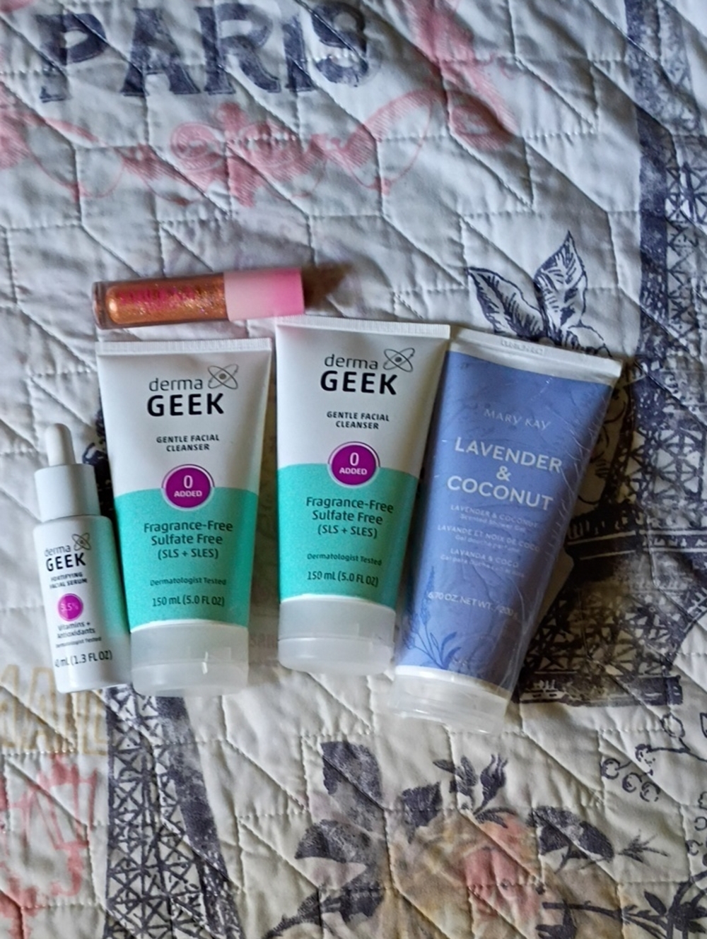 5p Skincare Bundle Yardena Lip Gloss, Mary Kay Shower Gel Derma geek 3p Set